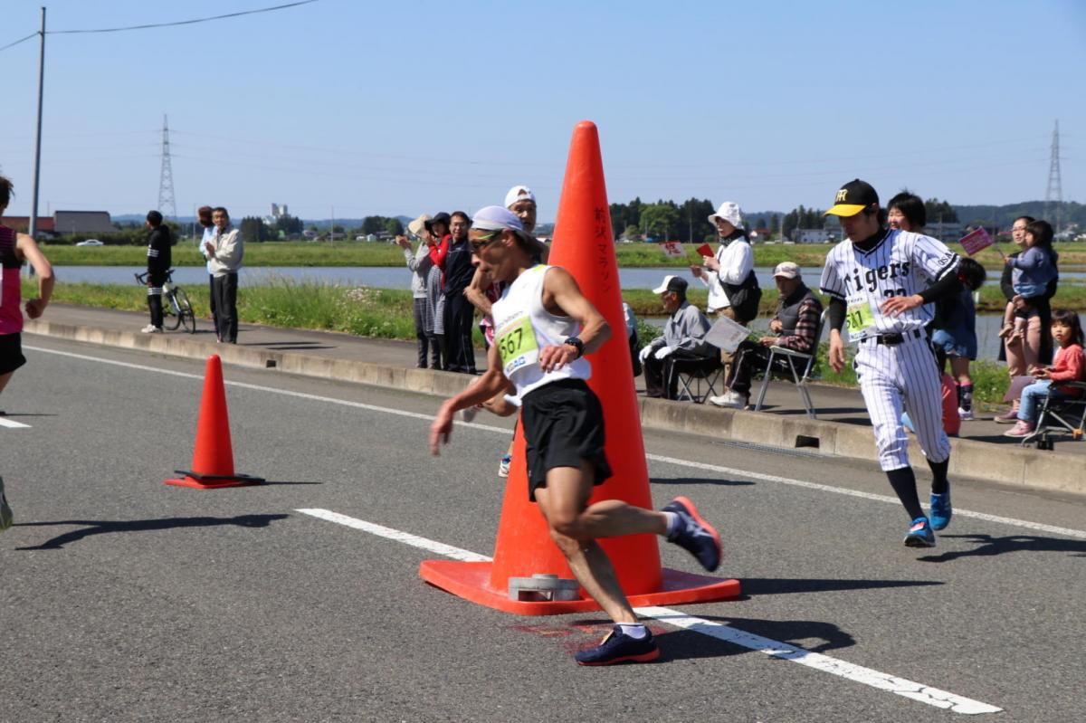 いわて奥州きらめきマラソン2018 フルマラソン5・37.5km給水/10km折り返し 2018/05/20