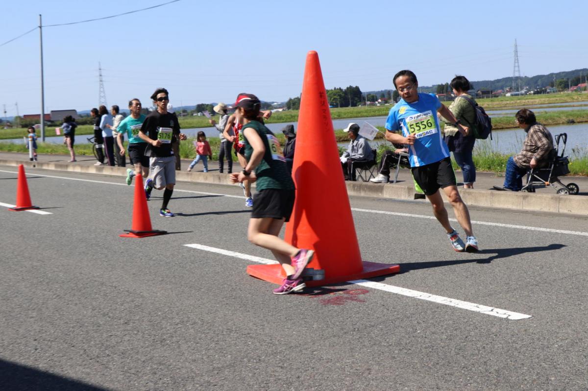 いわて奥州きらめきマラソン2018 フルマラソン5・37.5km給水/10km折り返し 2018/05/20