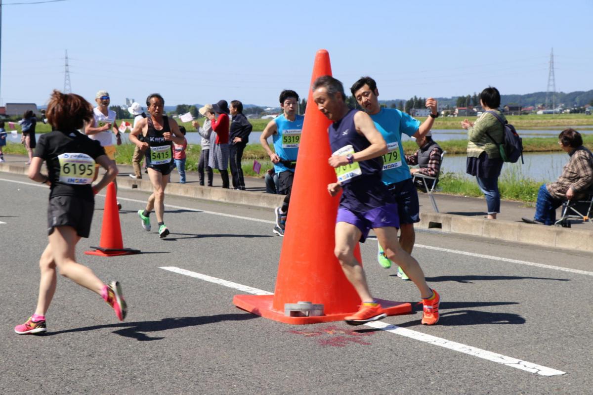 いわて奥州きらめきマラソン2018 フルマラソン5・37.5km給水/10km折り返し 2018/05/20