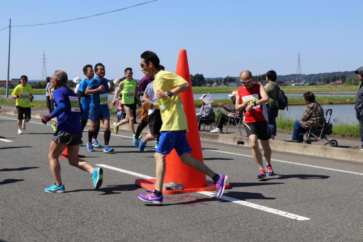 いわて奥州きらめきマラソン2018 フルマラソン5・37.5km給水/10km折り返し 2018/05/20