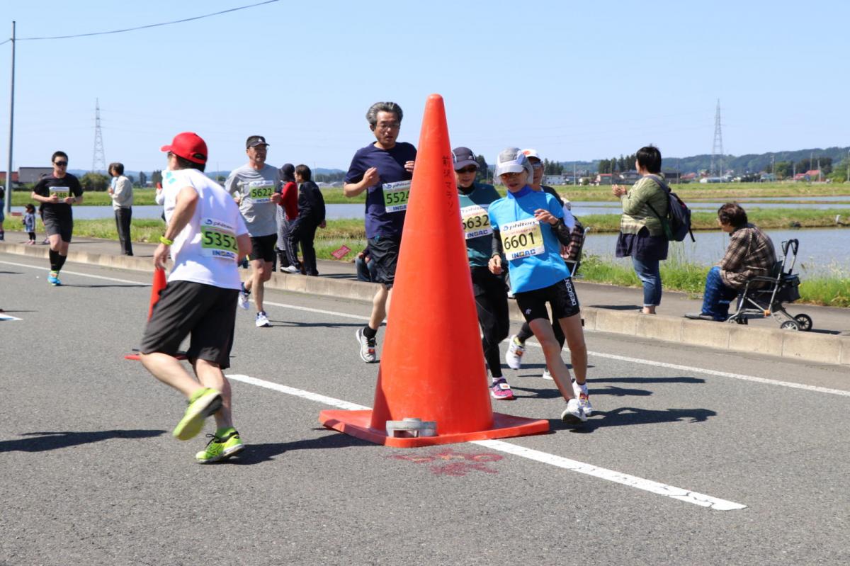 いわて奥州きらめきマラソン2018 フルマラソン5・37.5km給水/10km折り返し 2018/05/20