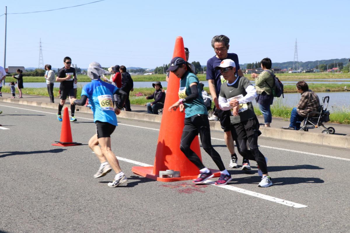 いわて奥州きらめきマラソン2018 フルマラソン5・37.5km給水/10km折り返し 2018/05/20