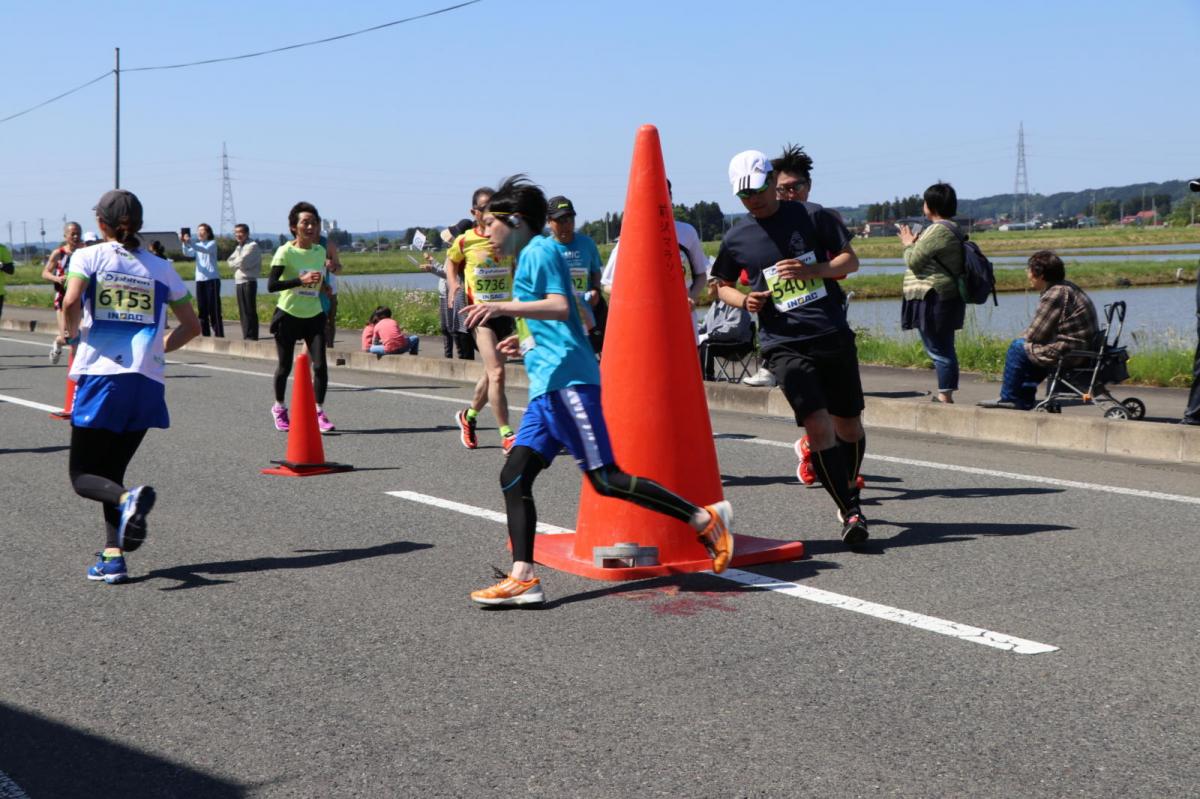 いわて奥州きらめきマラソン2018 フルマラソン5・37.5km給水/10km折り返し 2018/05/20