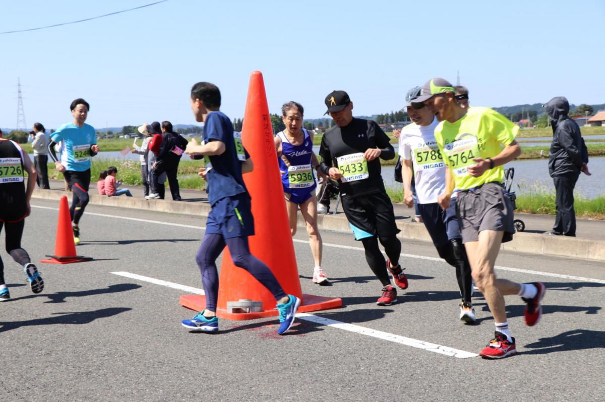 いわて奥州きらめきマラソン2018 フルマラソン5・37.5km給水/10km折り返し 2018/05/20