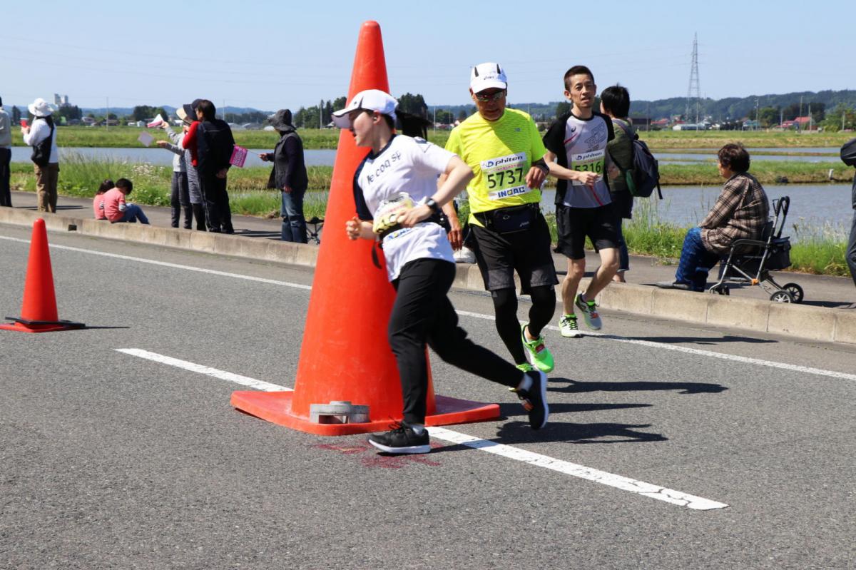 いわて奥州きらめきマラソン2018 フルマラソン5・37.5km給水/10km折り返し 2018/05/20