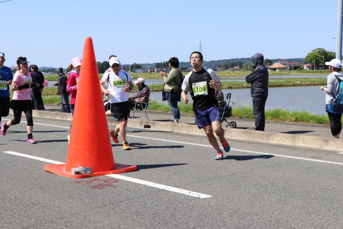 いわて奥州きらめきマラソン2018 フルマラソン5・37.5km給水/10km折り返し 2018/05/20