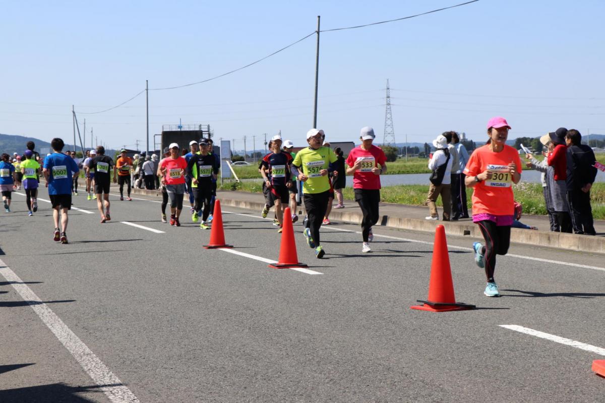 いわて奥州きらめきマラソン2018 フルマラソン5・37.5km給水/10km折り返し 2018/05/20