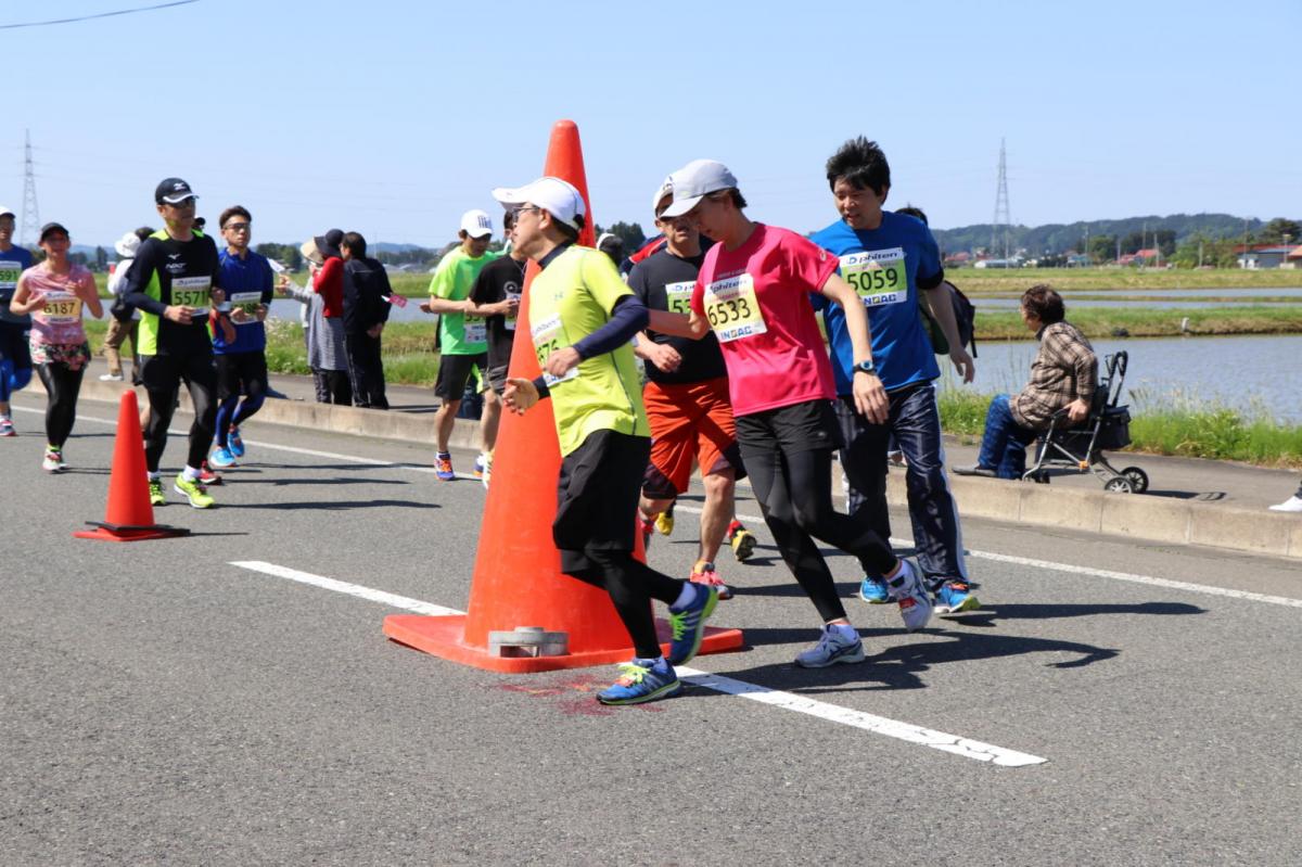 いわて奥州きらめきマラソン2018 フルマラソン5・37.5km給水/10km折り返し 2018/05/20