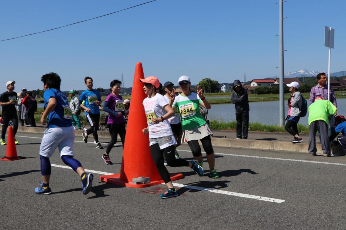 いわて奥州きらめきマラソン2018 フルマラソン5・37.5km給水/10km折り返し 2018/05/20