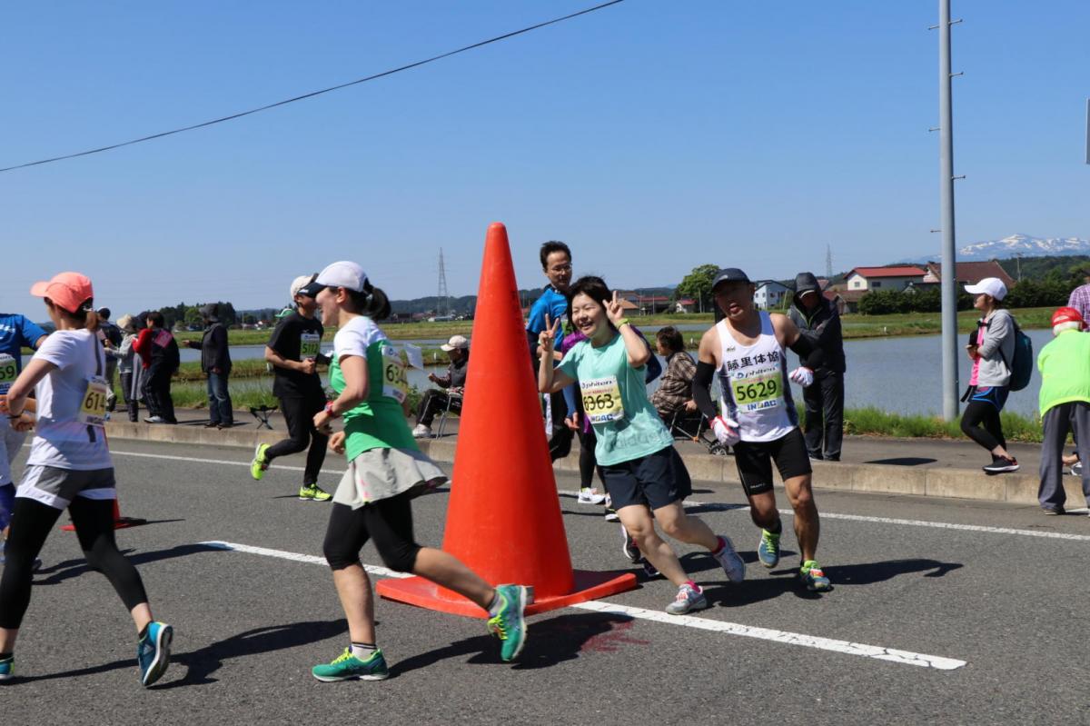 いわて奥州きらめきマラソン2018 フルマラソン5・37.5km給水/10km折り返し 2018/05/20