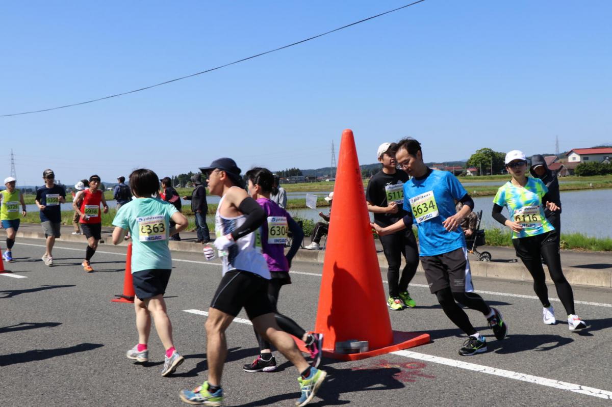 いわて奥州きらめきマラソン2018 フルマラソン5・37.5km給水/10km折り返し 2018/05/20