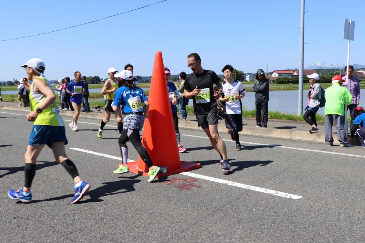 いわて奥州きらめきマラソン2018 フルマラソン5・37.5km給水/10km折り返し 2018/05/20