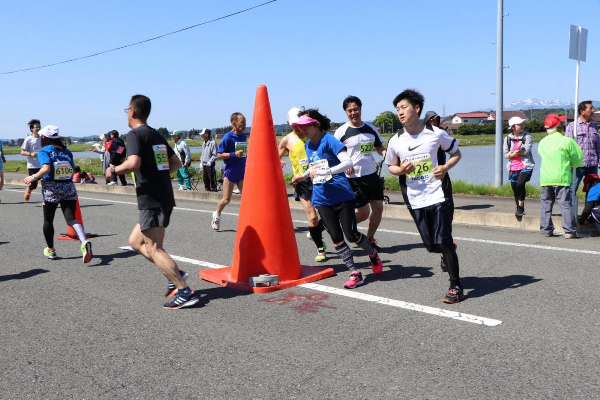 いわて奥州きらめきマラソン2018 フルマラソン5・37.5km給水/10km折り返し 2018/05/20