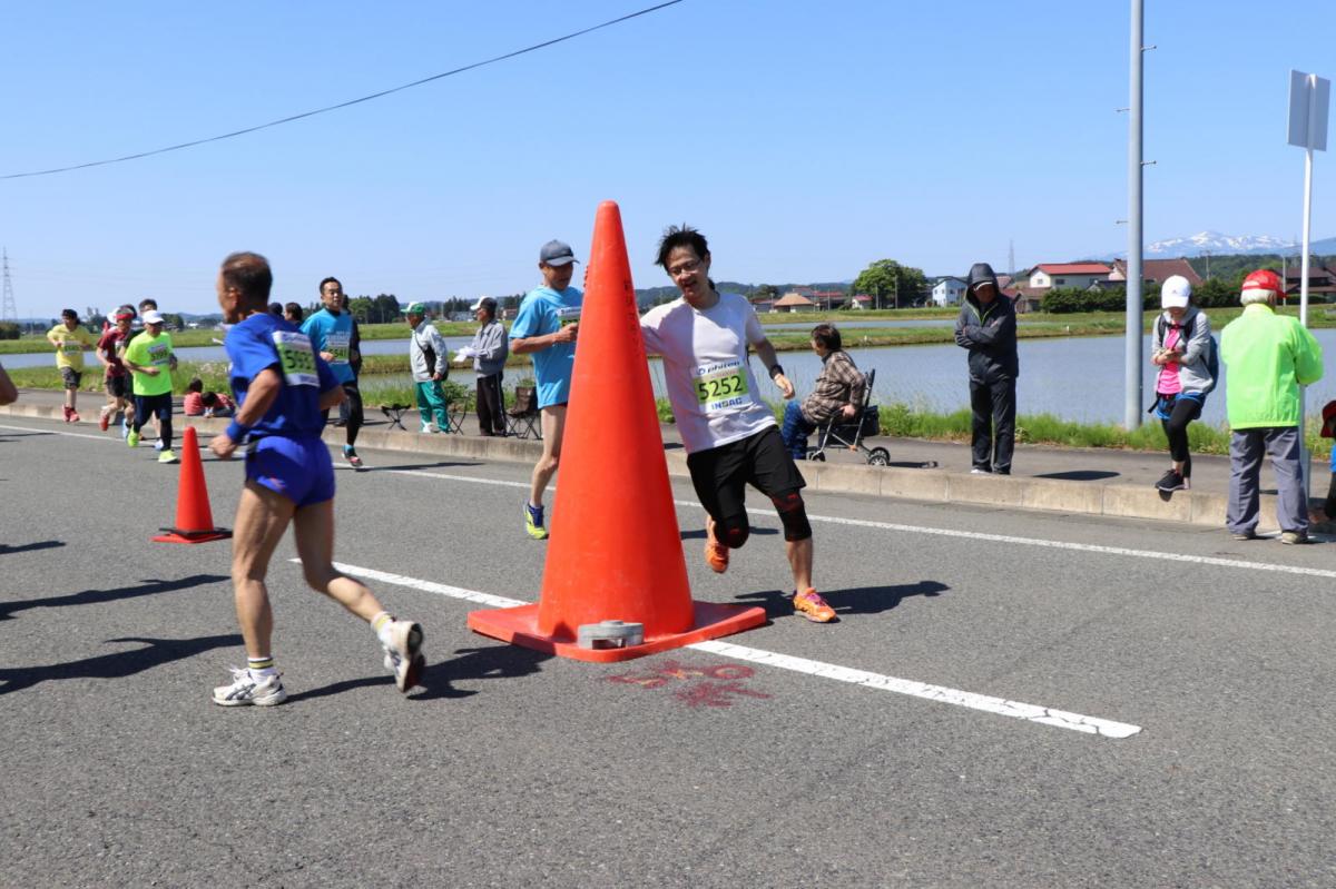 いわて奥州きらめきマラソン2018 フルマラソン5・37.5km給水/10km折り返し 2018/05/20