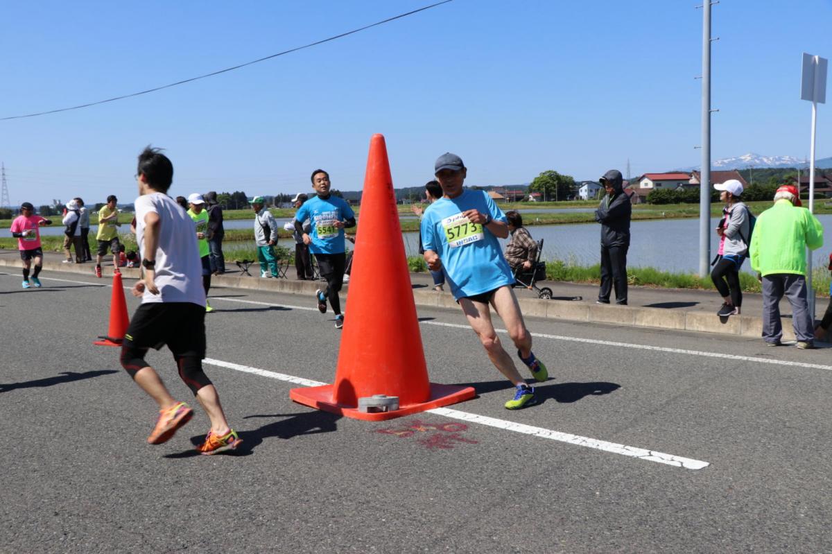いわて奥州きらめきマラソン2018 フルマラソン5・37.5km給水/10km折り返し 2018/05/20