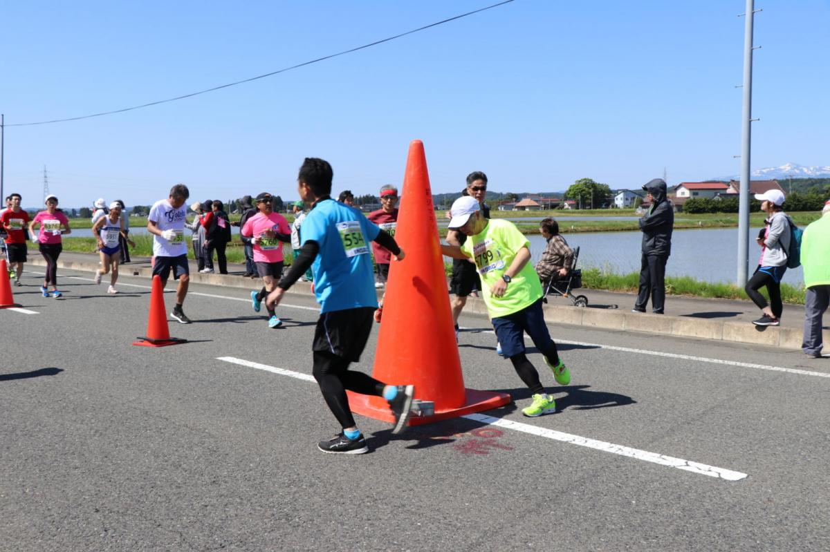 いわて奥州きらめきマラソン2018 フルマラソン5・37.5km給水/10km折り返し 2018/05/20