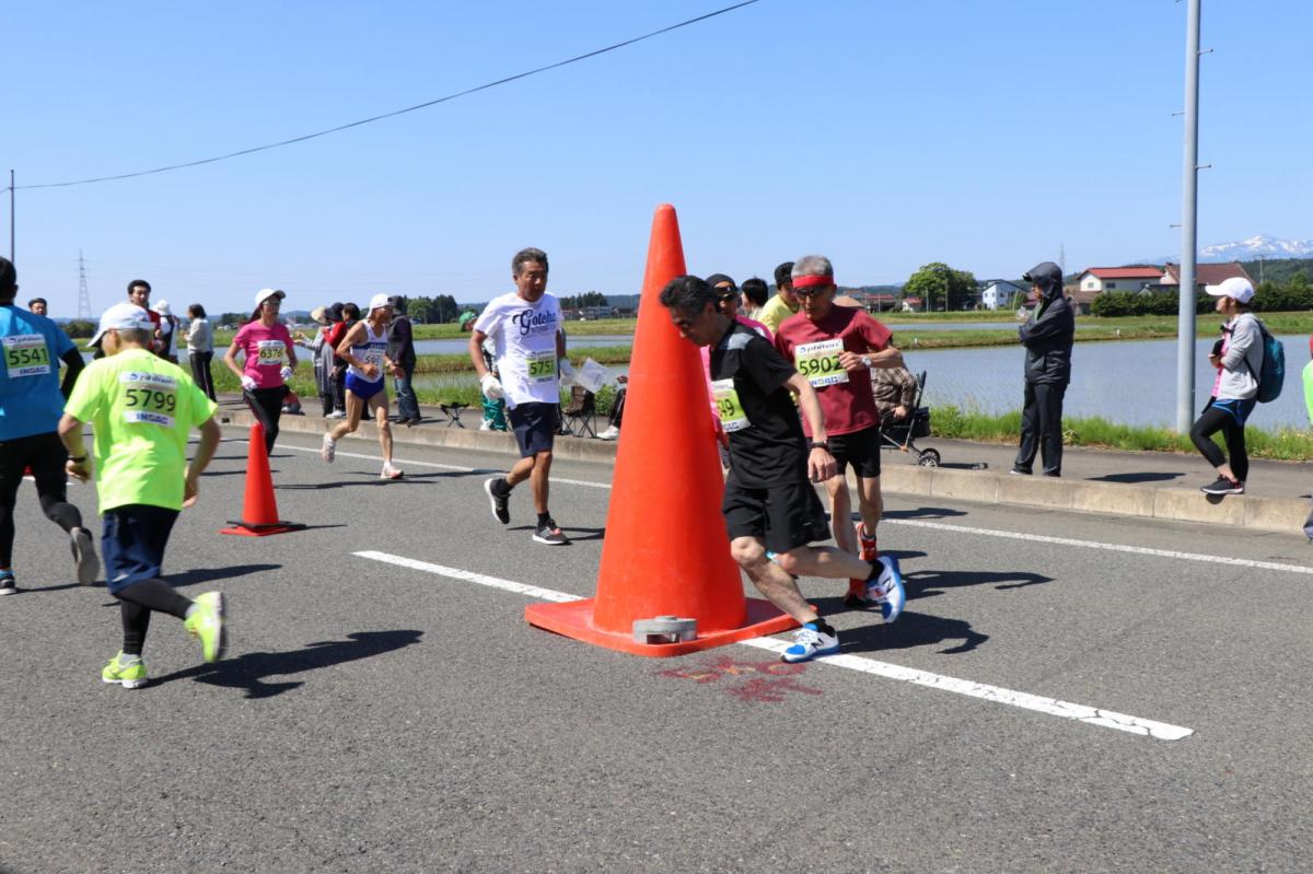 いわて奥州きらめきマラソン2018 フルマラソン5・37.5km給水/10km折り返し 2018/05/20