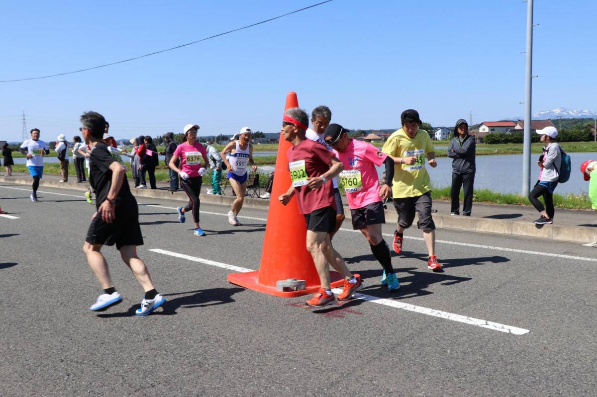 いわて奥州きらめきマラソン2018 フルマラソン5・37.5km給水/10km折り返し 2018/05/20