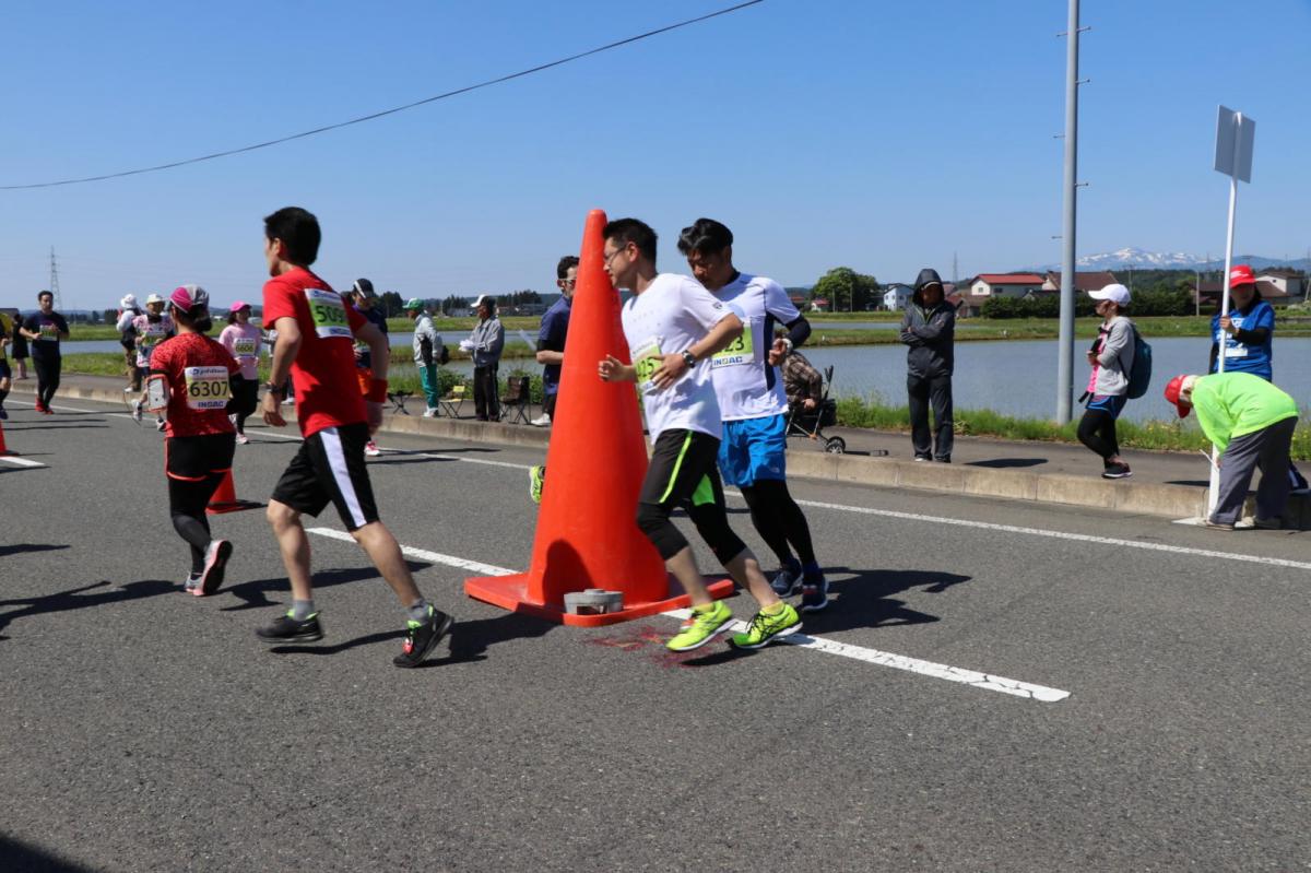 いわて奥州きらめきマラソン2018 フルマラソン5・37.5km給水/10km折り返し 2018/05/20