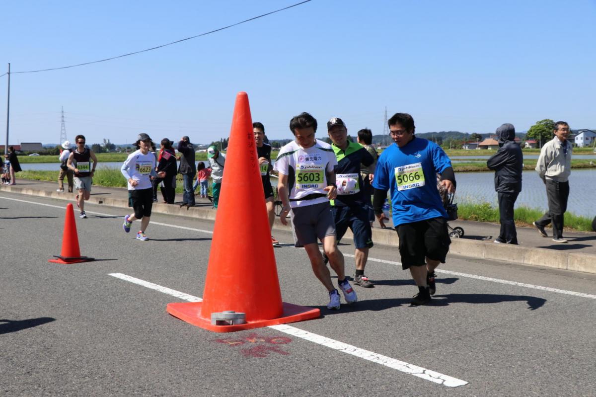 いわて奥州きらめきマラソン2018 フルマラソン5・37.5km給水/10km折り返し 2018/05/20