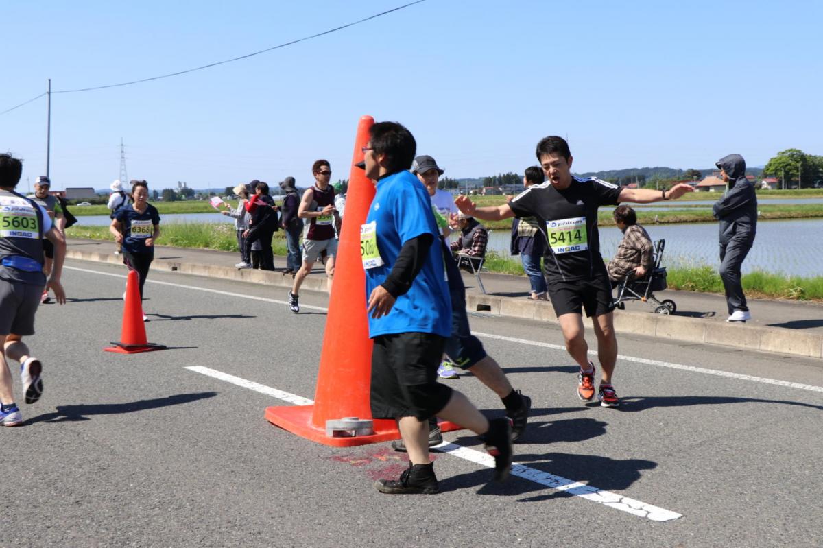 いわて奥州きらめきマラソン2018 フルマラソン5・37.5km給水/10km折り返し 2018/05/20
