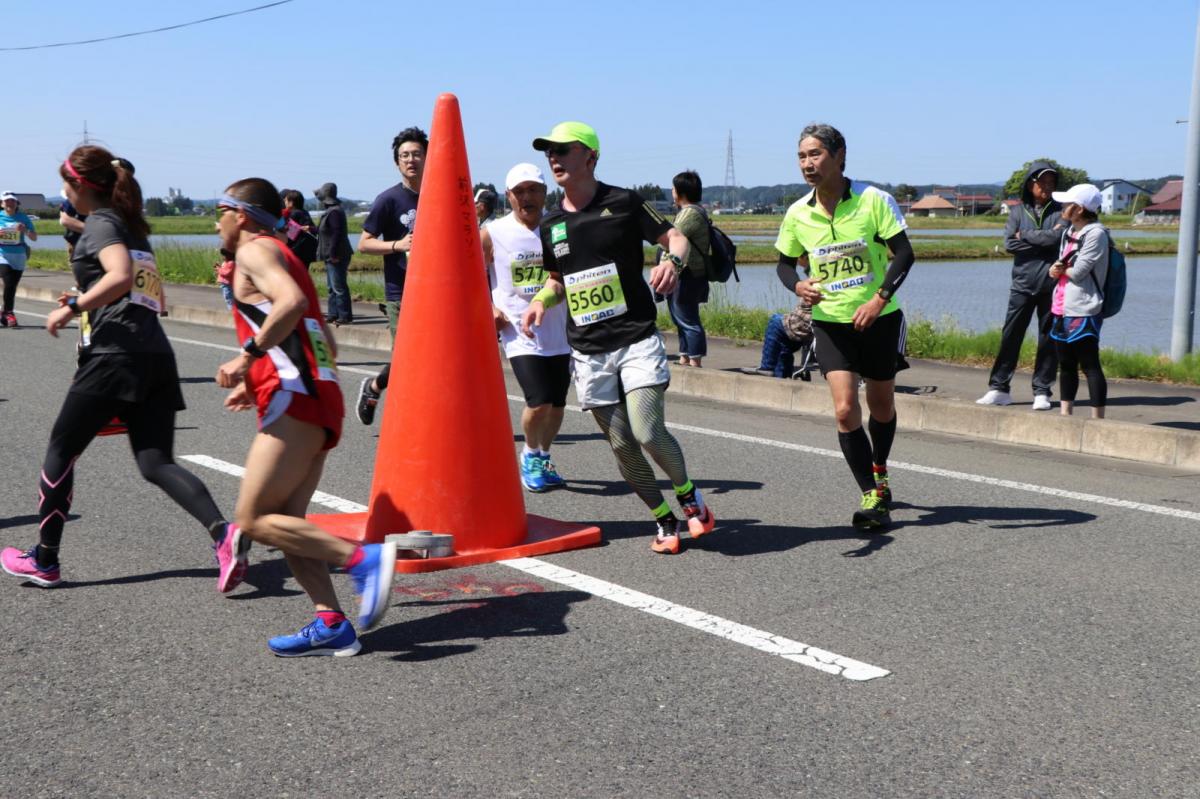 いわて奥州きらめきマラソン2018 フルマラソン5・37.5km給水/10km折り返し 2018/05/20