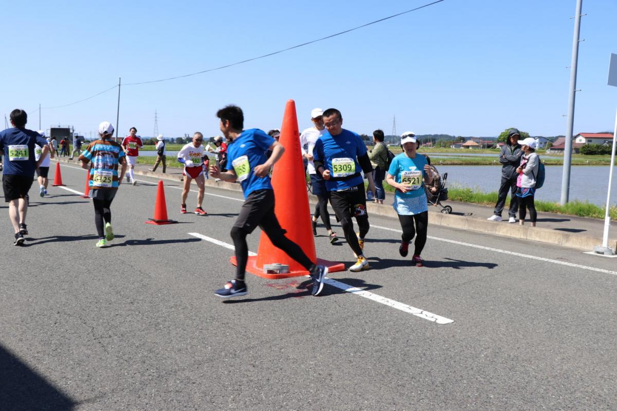 いわて奥州きらめきマラソン2018 フルマラソン5・37.5km給水/10km折り返し 2018/05/20