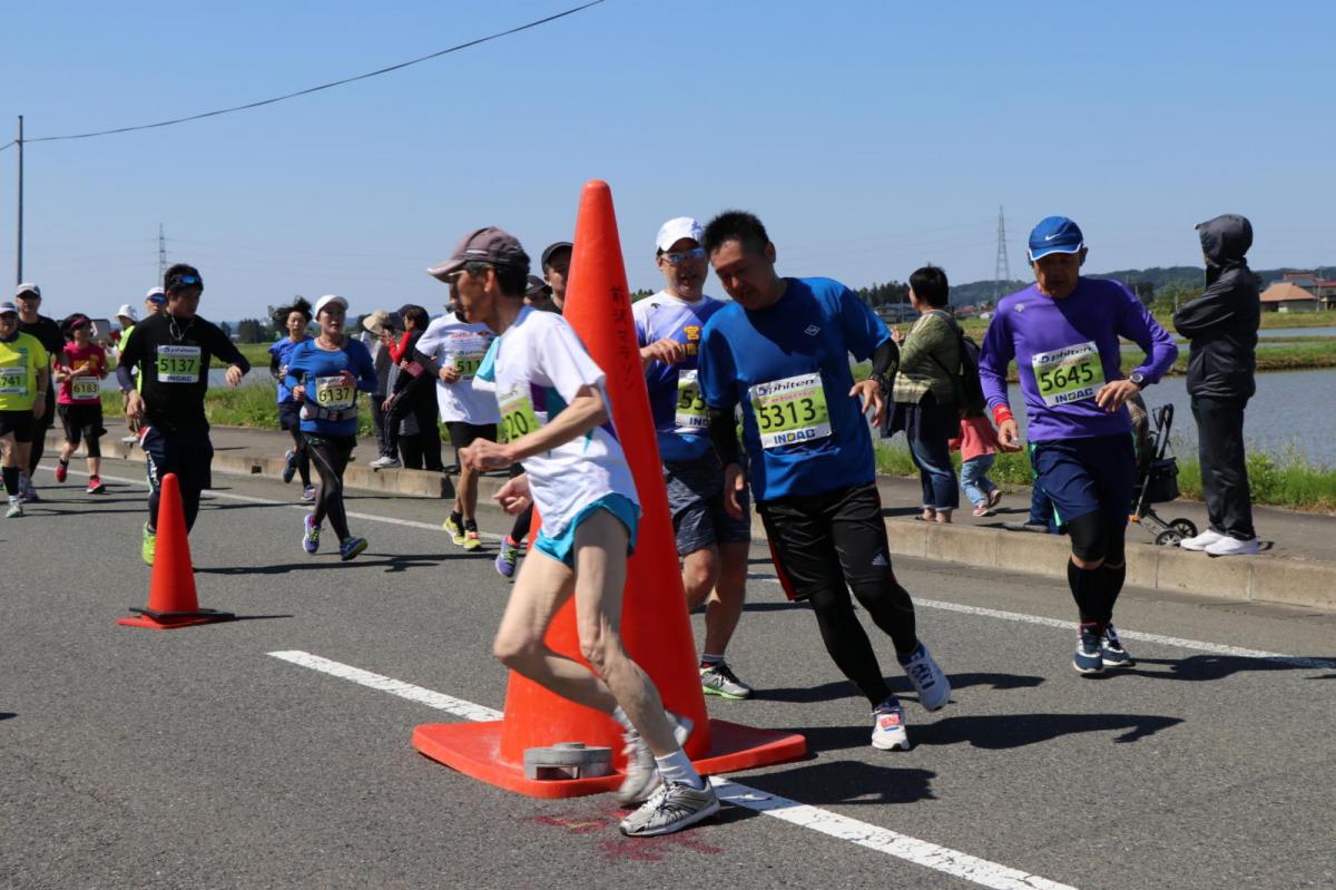 いわて奥州きらめきマラソン2018 フルマラソン5・37.5km給水/10km折り返し 2018/05/20
