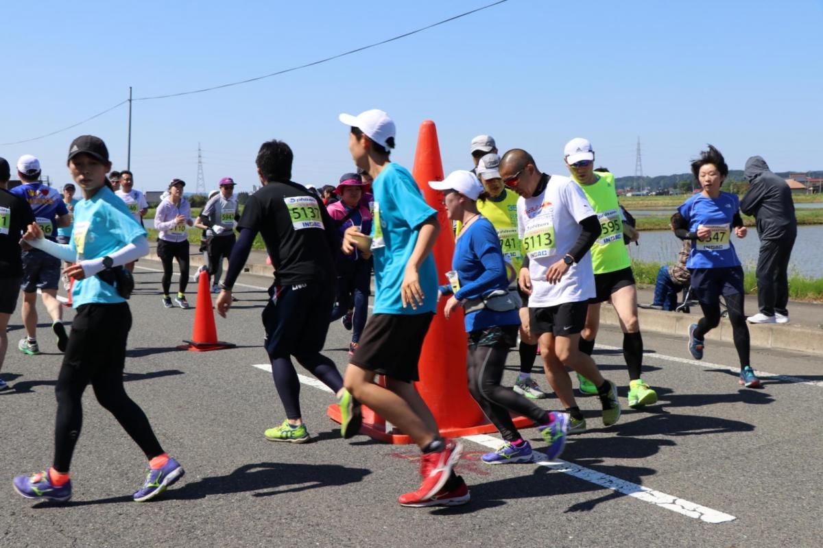 いわて奥州きらめきマラソン2018 フルマラソン5・37.5km給水/10km折り返し 2018/05/20