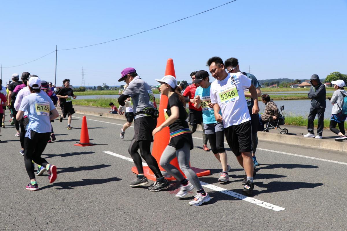いわて奥州きらめきマラソン2018 フルマラソン5・37.5km給水/10km折り返し 2018/05/20