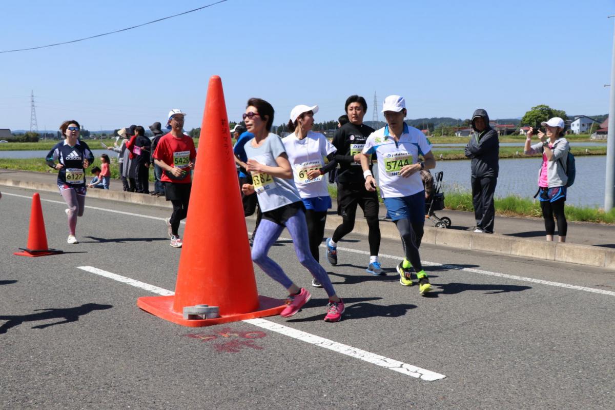 いわて奥州きらめきマラソン2018 フルマラソン5・37.5km給水/10km折り返し 2018/05/20