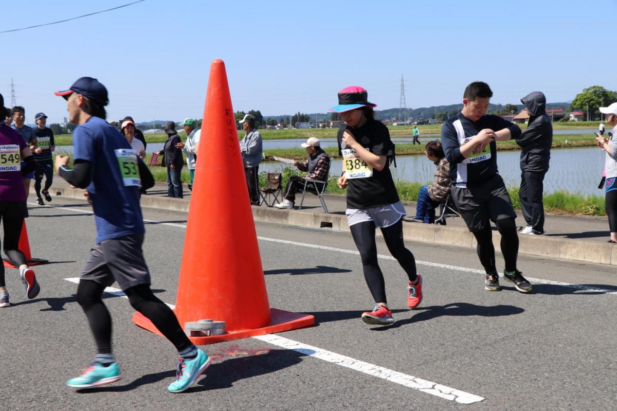 いわて奥州きらめきマラソン2018 フルマラソン5・37.5km給水/10km折り返し 2018/05/20