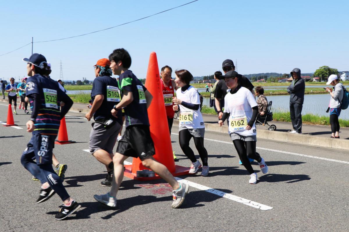 いわて奥州きらめきマラソン2018 フルマラソン5・37.5km給水/10km折り返し 2018/05/20