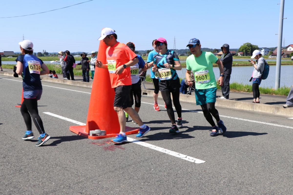 いわて奥州きらめきマラソン2018 フルマラソン5・37.5km給水/10km折り返し 2018/05/20