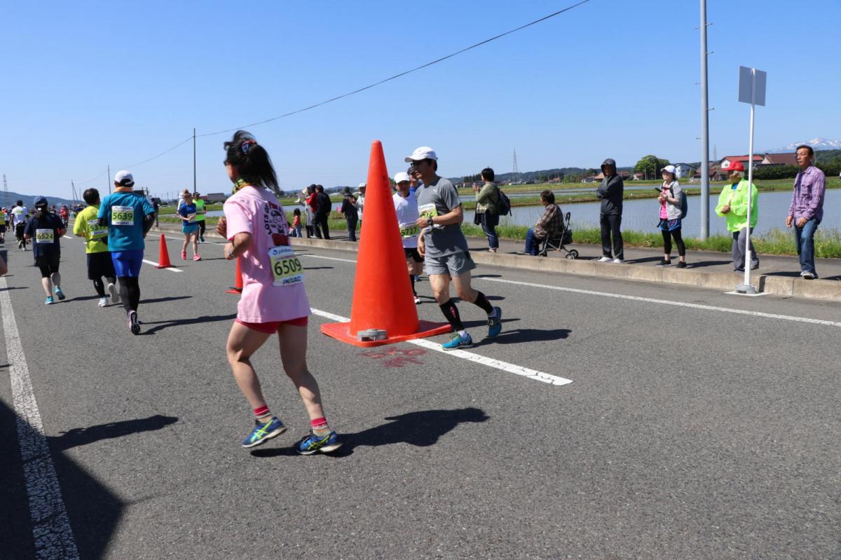 いわて奥州きらめきマラソン2018 フルマラソン5・37.5km給水/10km折り返し 2018/05/20