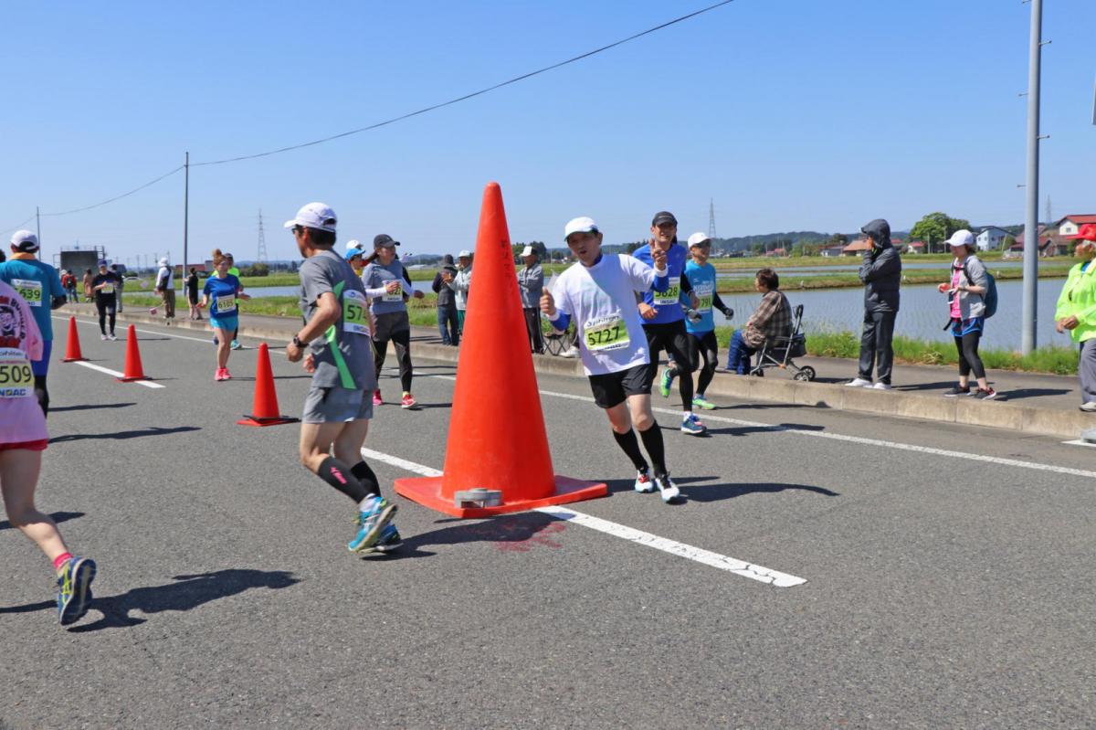 いわて奥州きらめきマラソン2018 フルマラソン5・37.5km給水/10km折り返し 2018/05/20