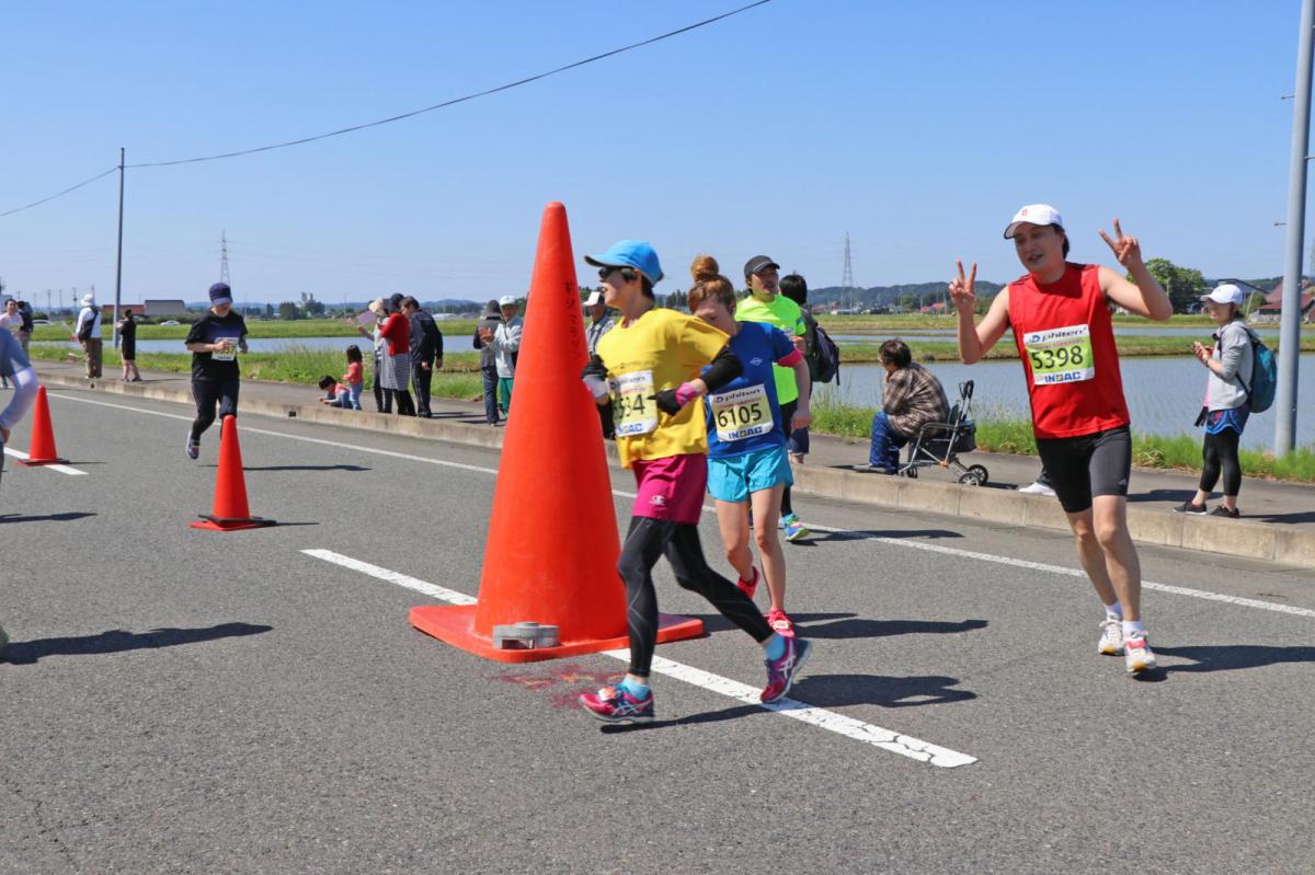 いわて奥州きらめきマラソン2018 フルマラソン5・37.5km給水/10km折り返し 2018/05/20