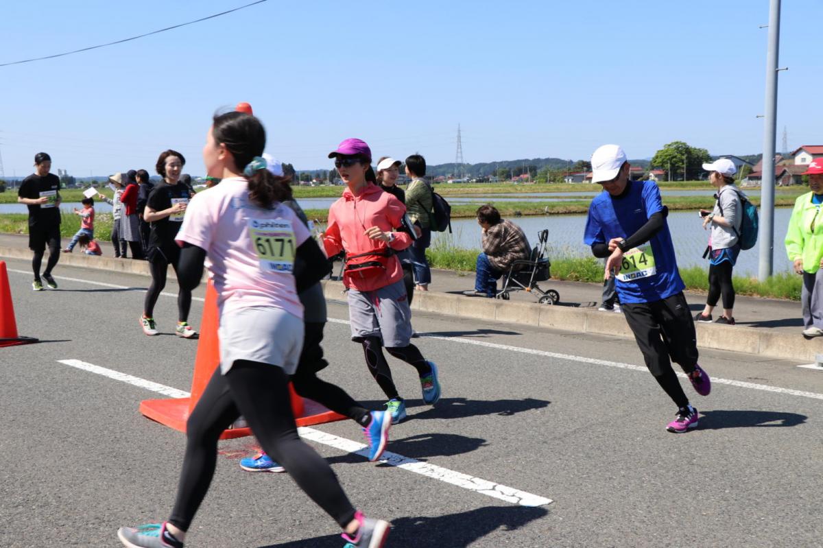 いわて奥州きらめきマラソン2018 フルマラソン5・37.5km給水/10km折り返し 2018/05/20
