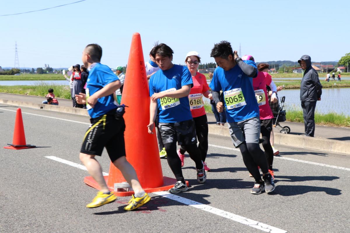いわて奥州きらめきマラソン2018 フルマラソン5・37.5km給水/10km折り返し 2018/05/20