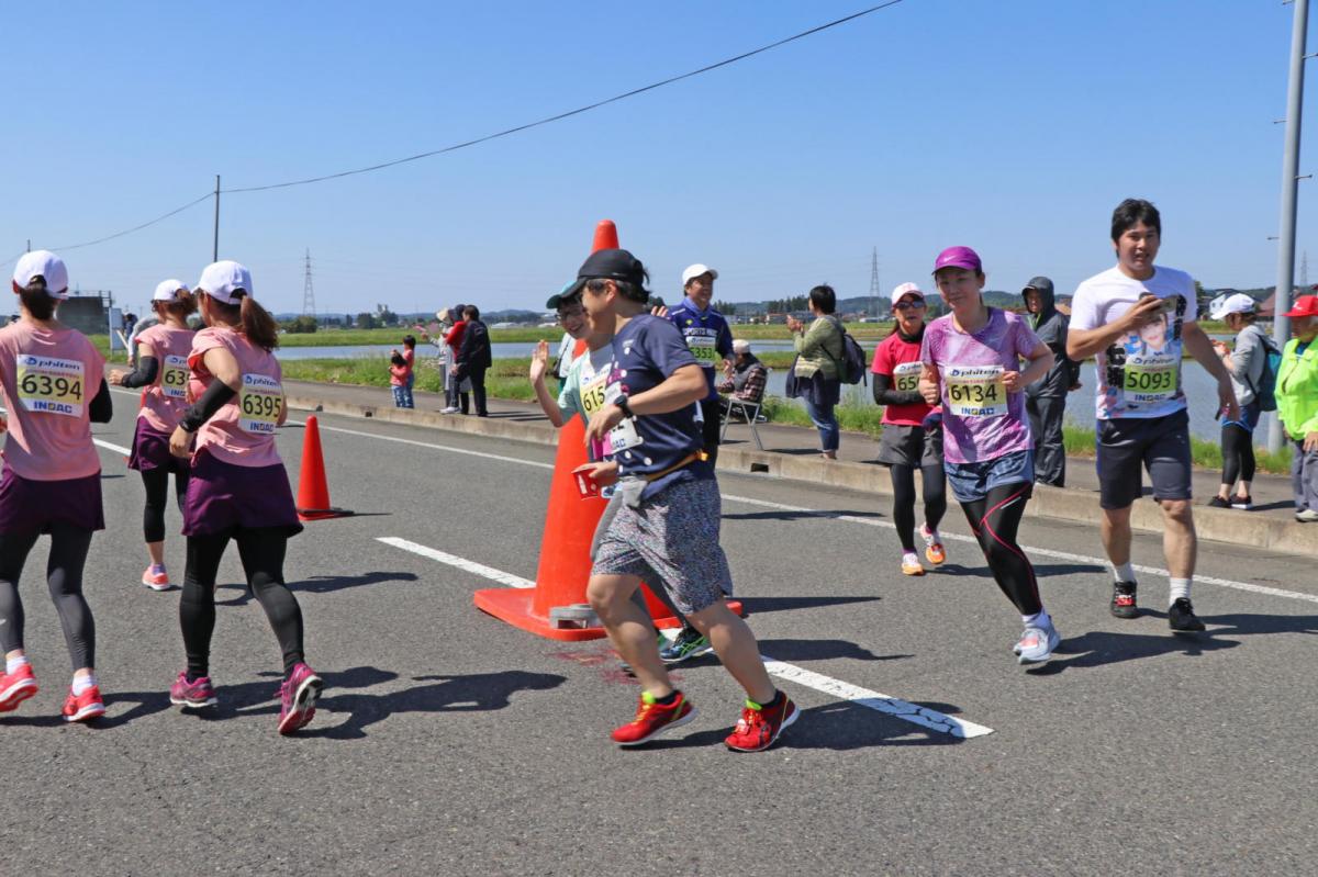 いわて奥州きらめきマラソン2018 フルマラソン5・37.5km給水/10km折り返し 2018/05/20