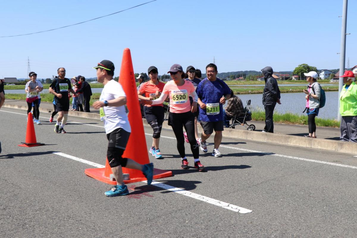 いわて奥州きらめきマラソン2018 フルマラソン5・37.5km給水/10km折り返し 2018/05/20