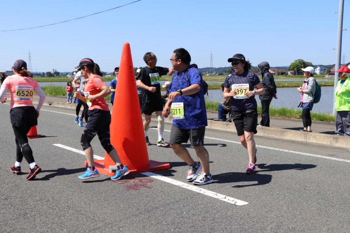 いわて奥州きらめきマラソン2018 フルマラソン5・37.5km給水/10km折り返し 2018/05/20