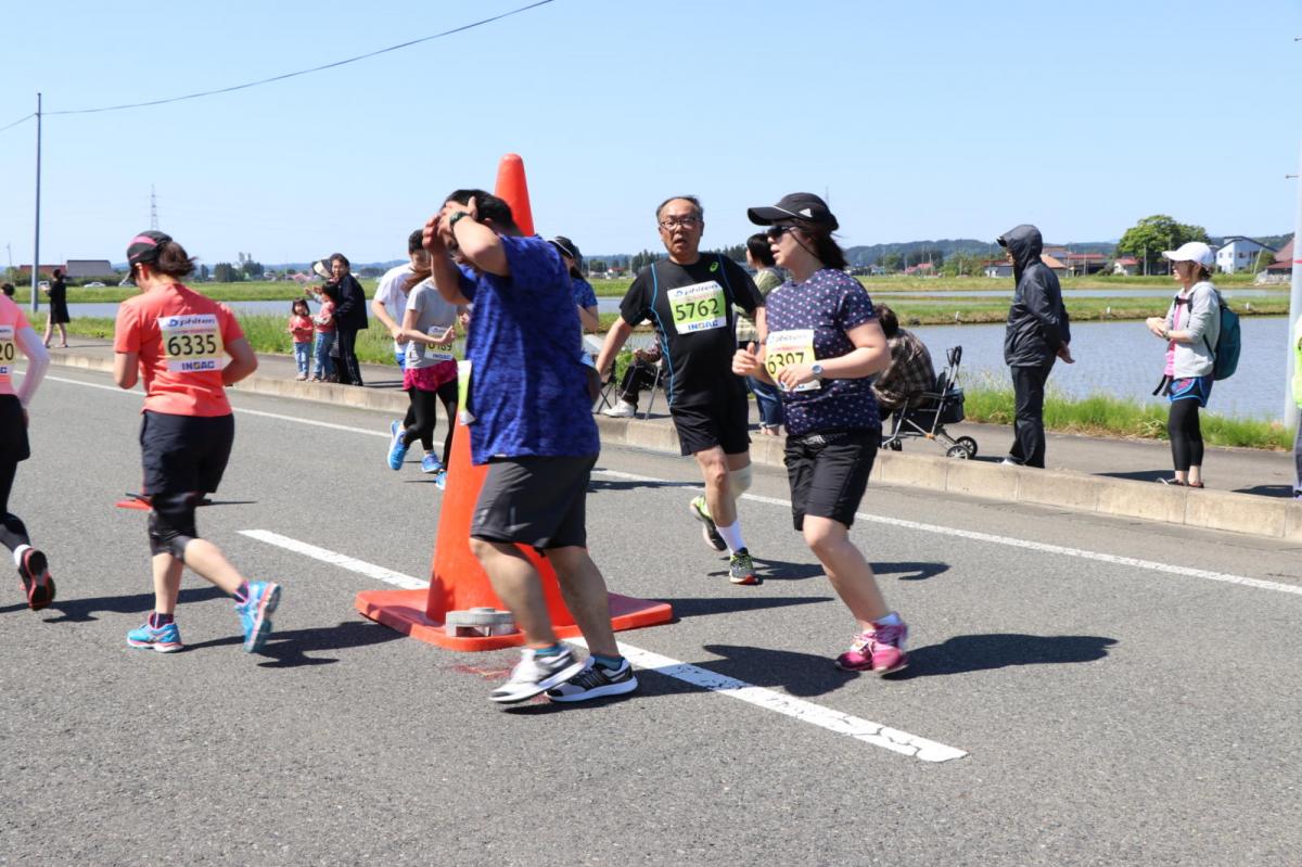 いわて奥州きらめきマラソン2018 フルマラソン5・37.5km給水/10km折り返し 2018/05/20