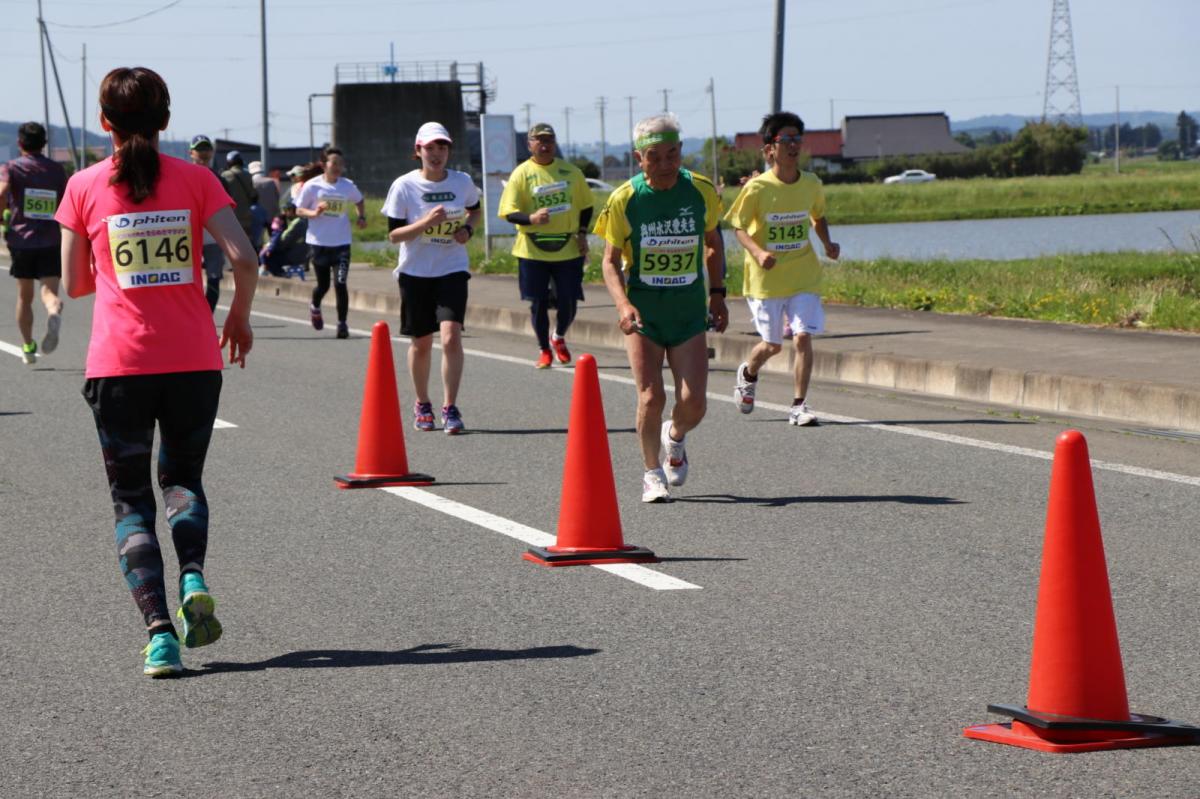 いわて奥州きらめきマラソン2018 フルマラソン5・37.5km給水/10km折り返し 2018/05/20