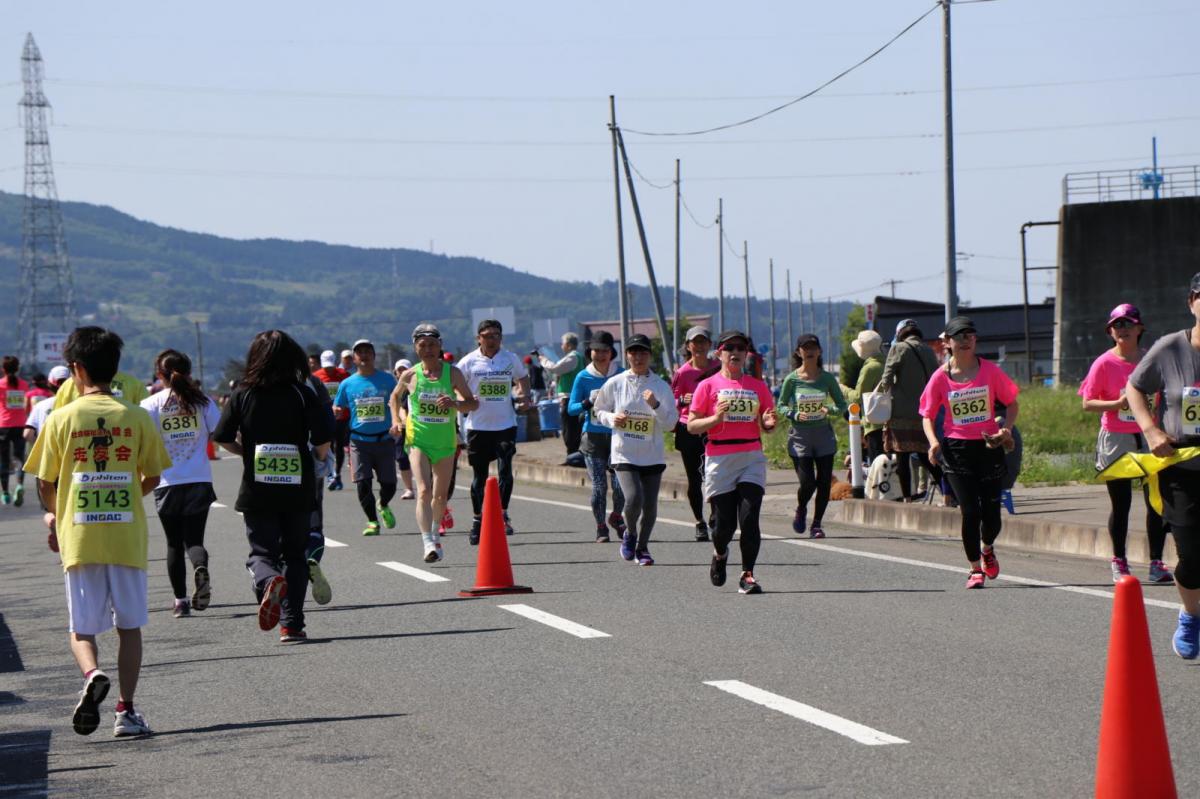 いわて奥州きらめきマラソン2018 フルマラソン5・37.5km給水/10km折り返し 2018/05/20