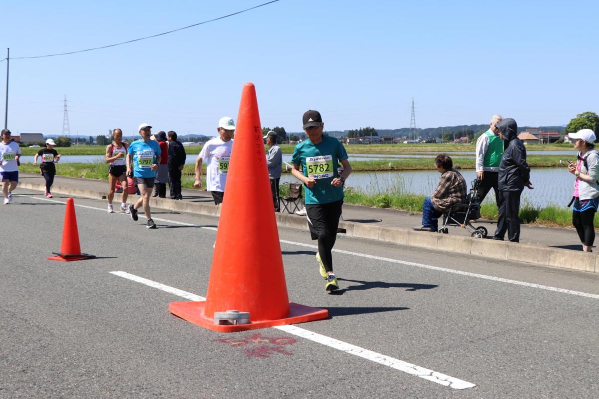 いわて奥州きらめきマラソン2018 フルマラソン5・37.5km給水/10km折り返し 2018/05/20