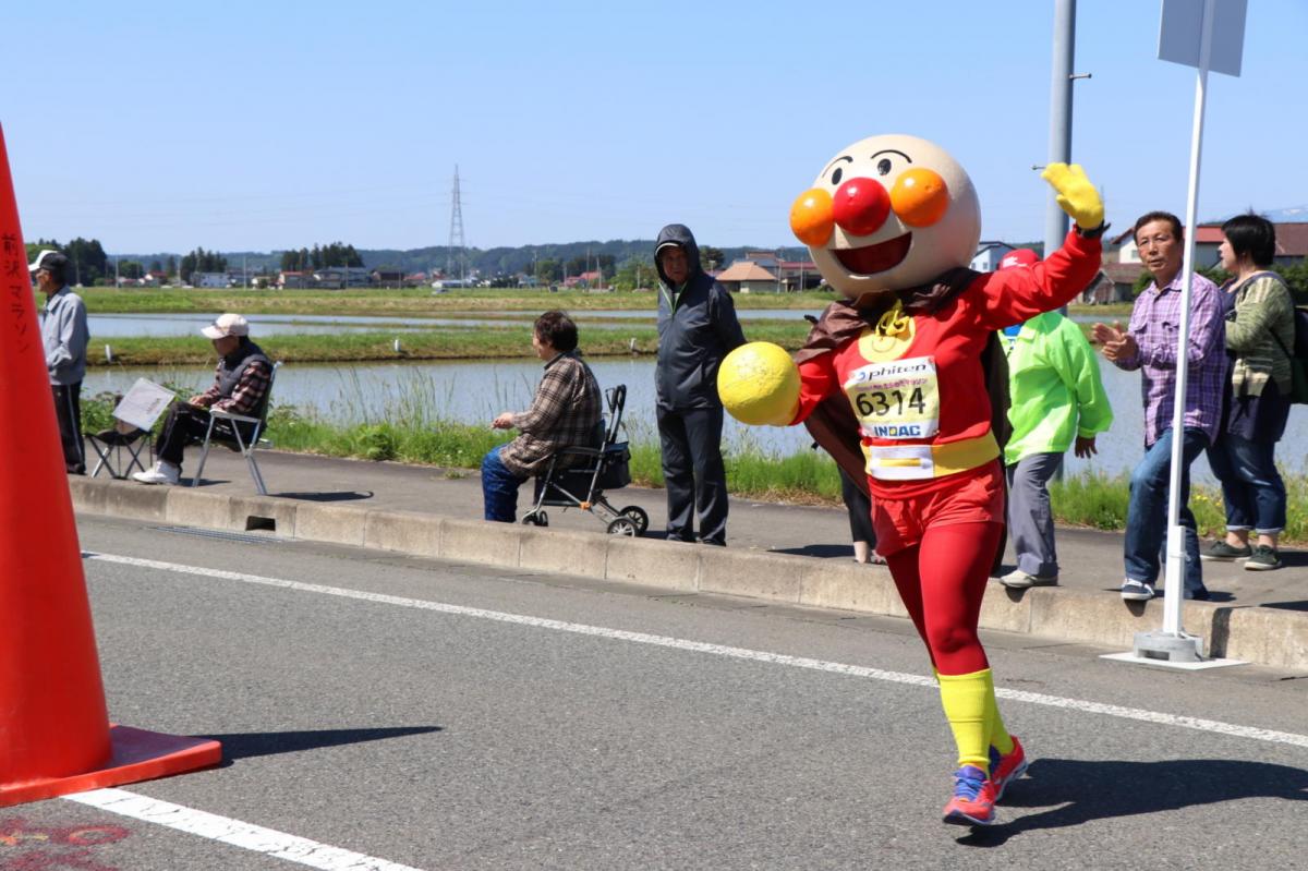 いわて奥州きらめきマラソン2018 フルマラソン5・37.5km給水/10km折り返し 2018/05/20