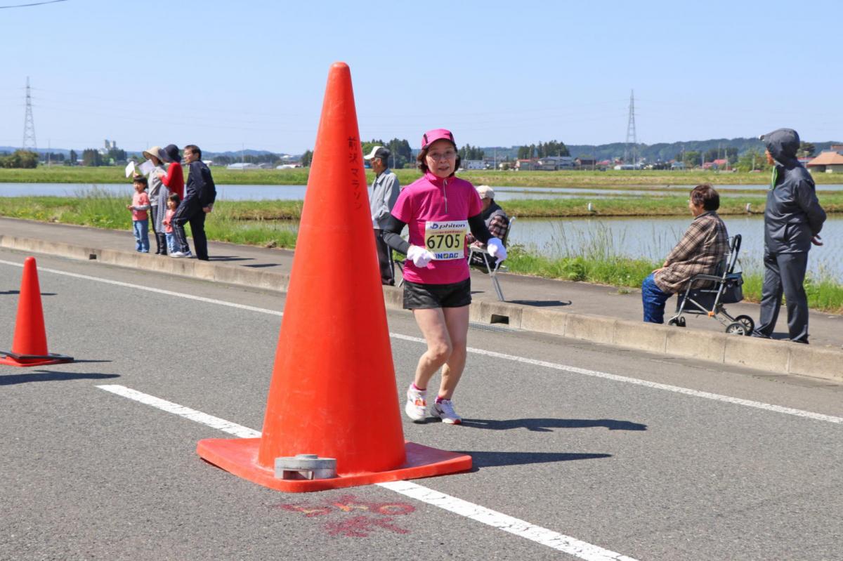 いわて奥州きらめきマラソン2018 フルマラソン5・37.5km給水/10km折り返し 2018/05/20