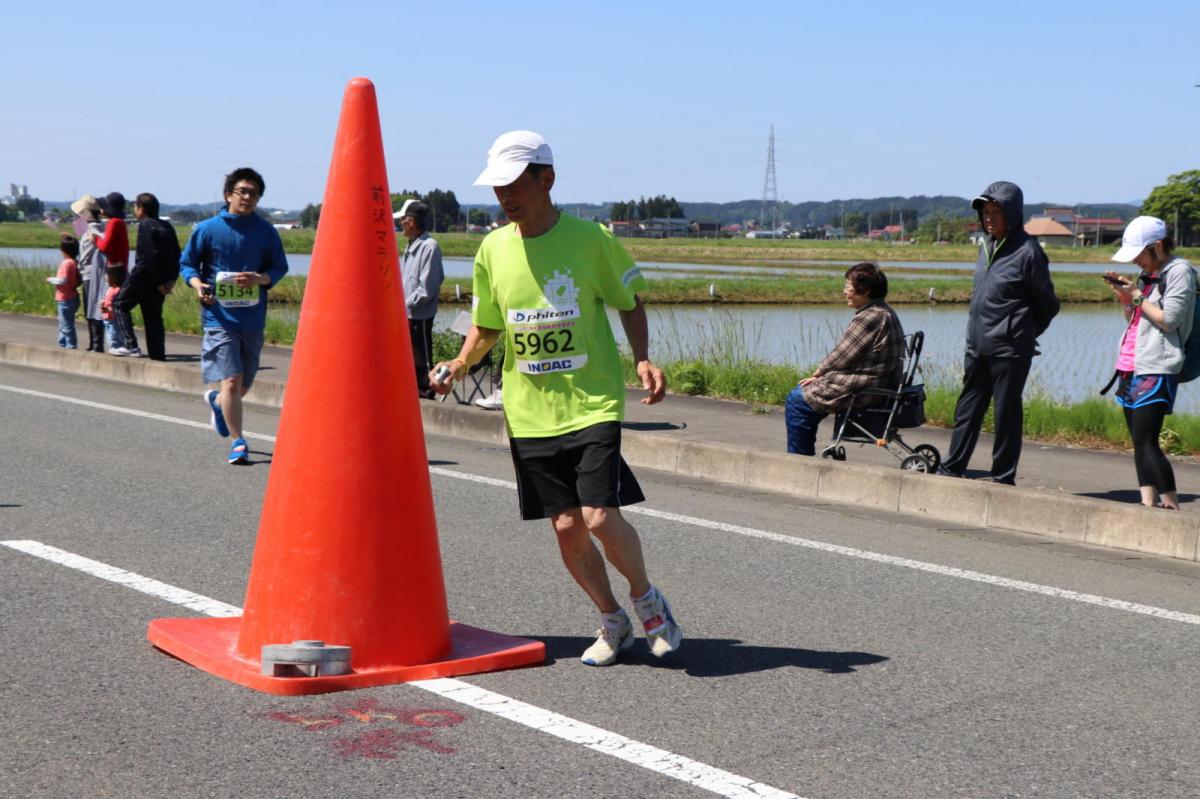 いわて奥州きらめきマラソン2018 フルマラソン5・37.5km給水/10km折り返し 2018/05/20