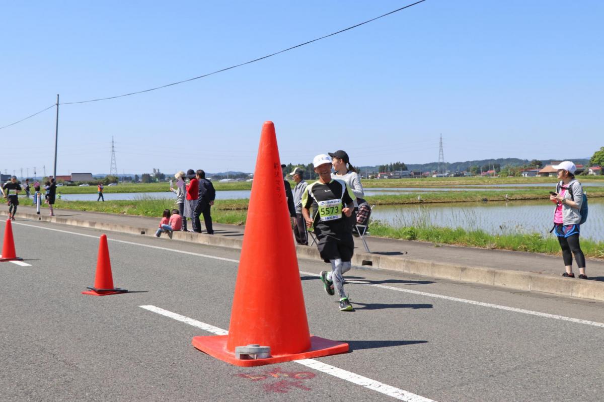 いわて奥州きらめきマラソン2018 フルマラソン5・37.5km給水/10km折り返し 2018/05/20